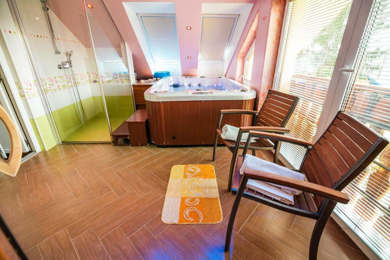 Luxury Apartment Ana With Hot Tub Visnja Gora Dış mekan fotoğraf