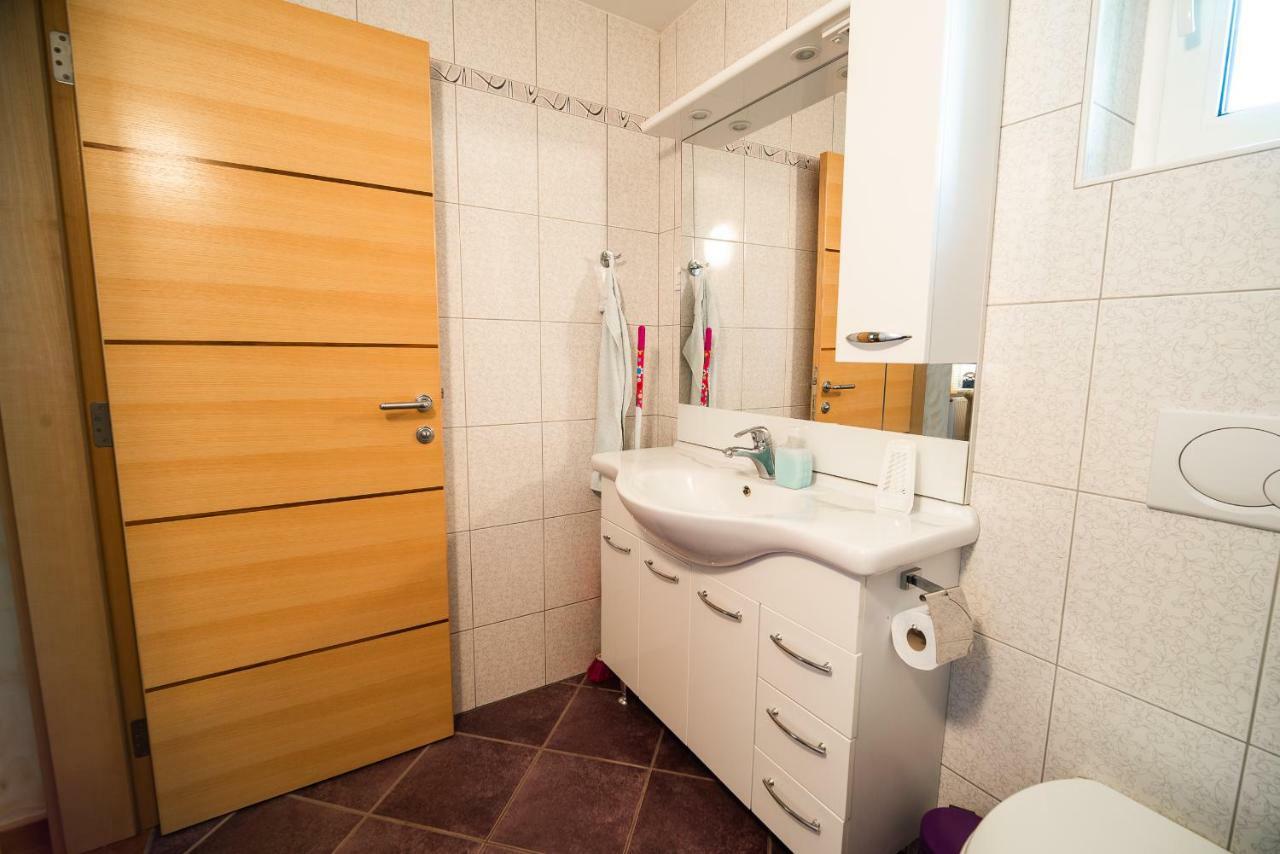 Luxury Apartment Ana With Hot Tub Visnja Gora Dış mekan fotoğraf